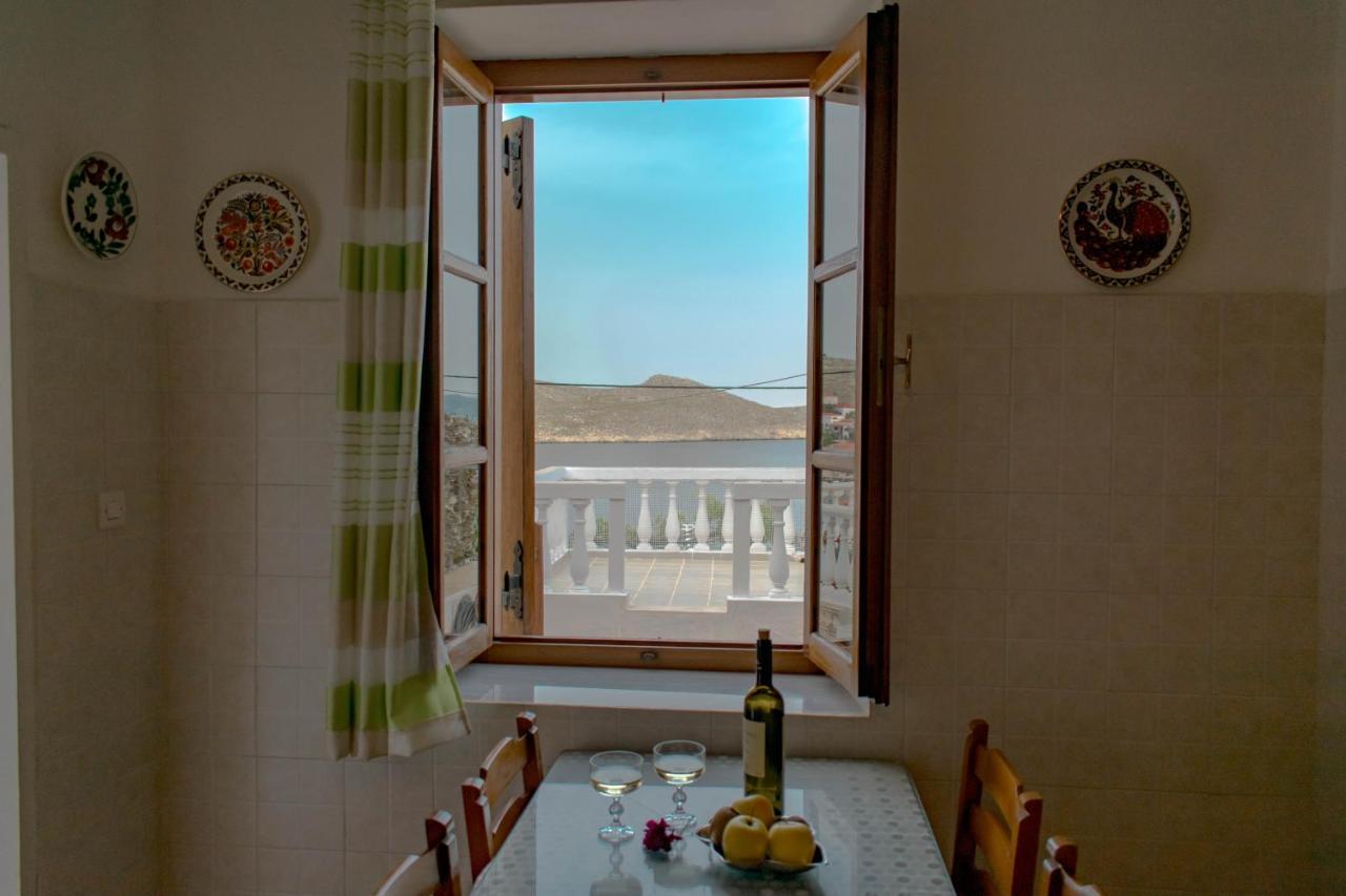 Villa Niovi Chalki Town ภายนอก รูปภาพ