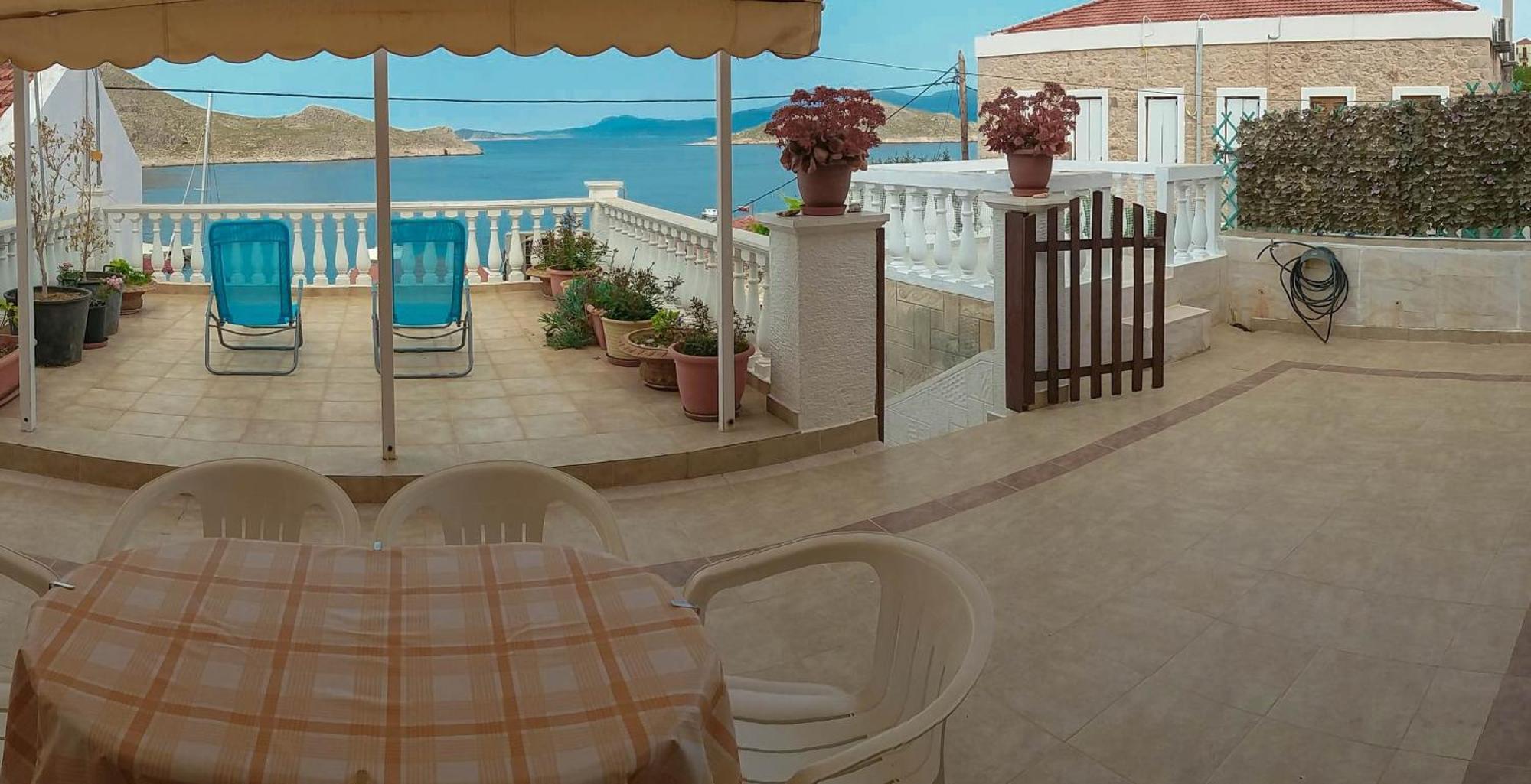 Villa Niovi Chalki Town ภายนอก รูปภาพ