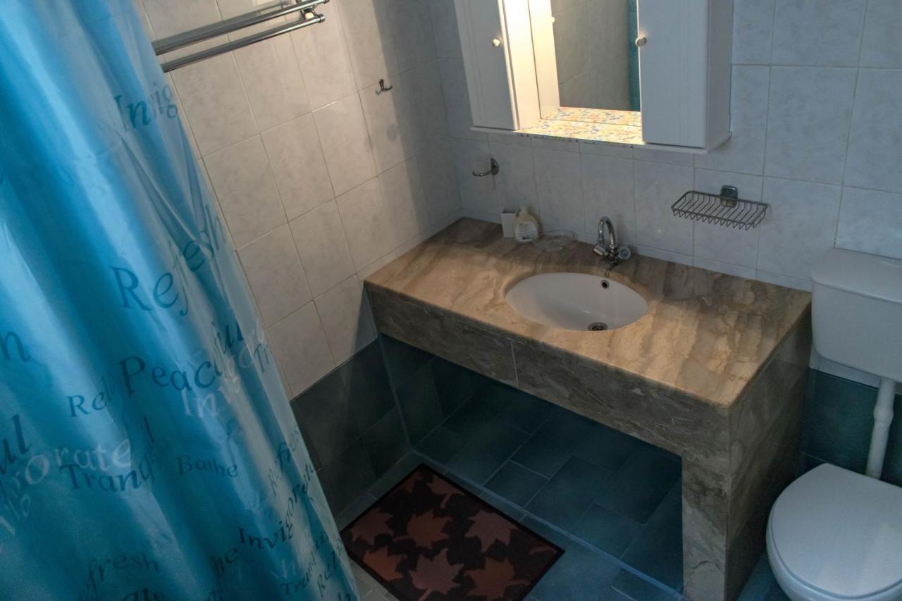 Villa Niovi Chalki Town ภายนอก รูปภาพ